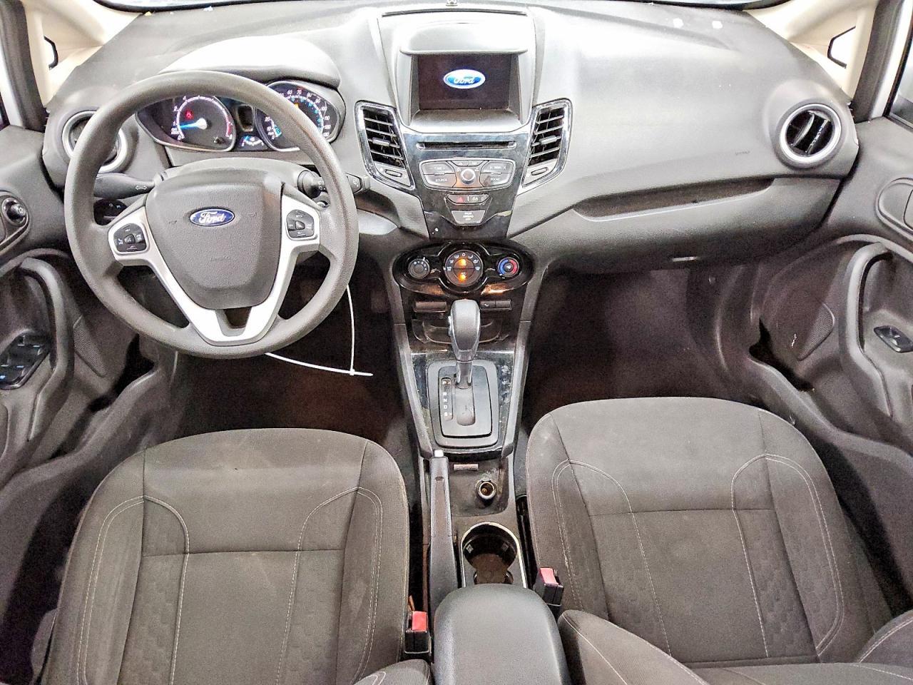 2019 Ford Fiesta Se - zdjęcie 8