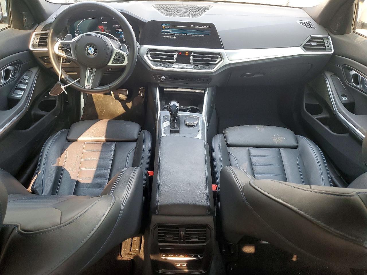 2021 BMW 330Xe - zdjęcie 8
