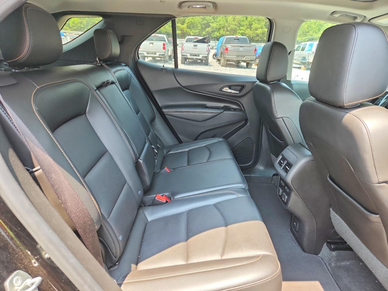 2018 Chevrolet Equinox Premier - zdjęcie 11