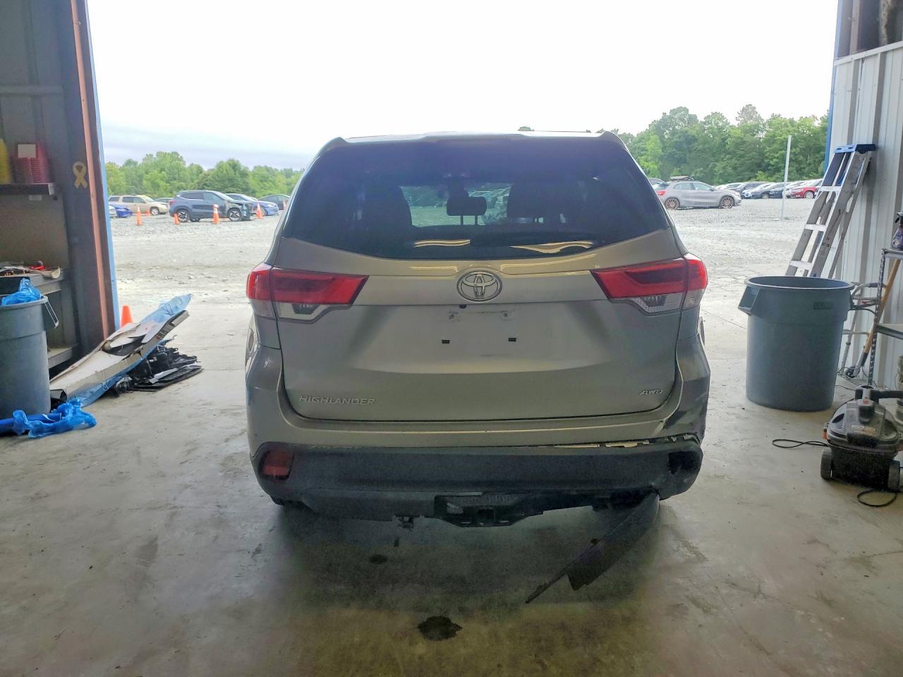 2019 Toyota Highlander Le - zdjęcie 6