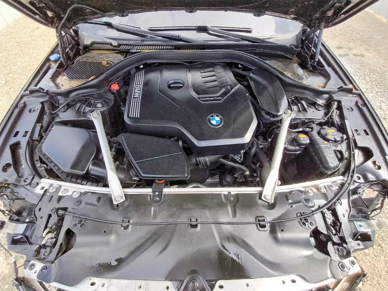 2020 BMW 530I - zdjęcie 11