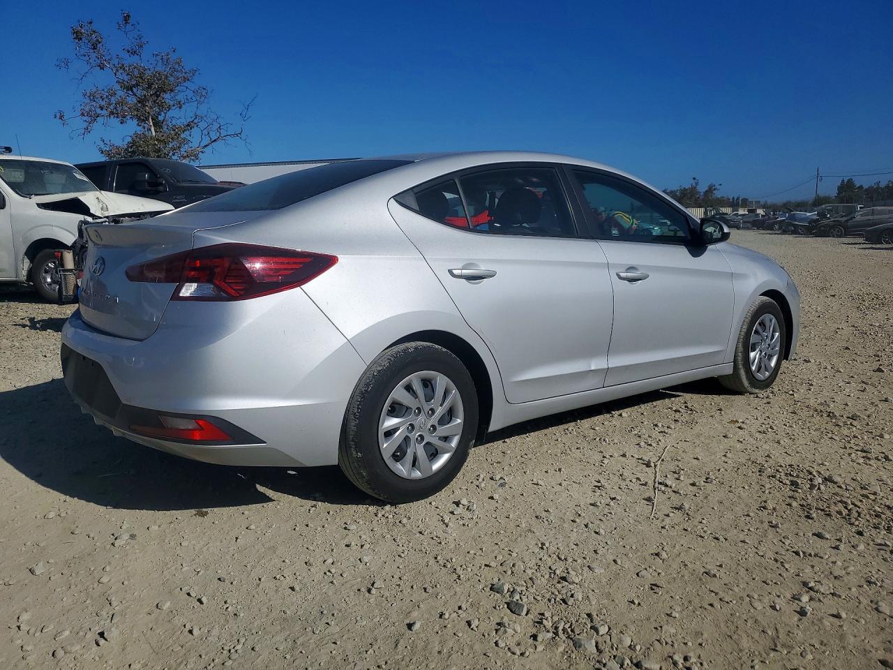 2019 Hyundai Elantra Se - zdjęcie 3