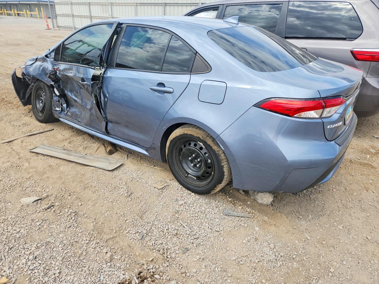 2022 Toyota Corolla Le - zdjęcie 2