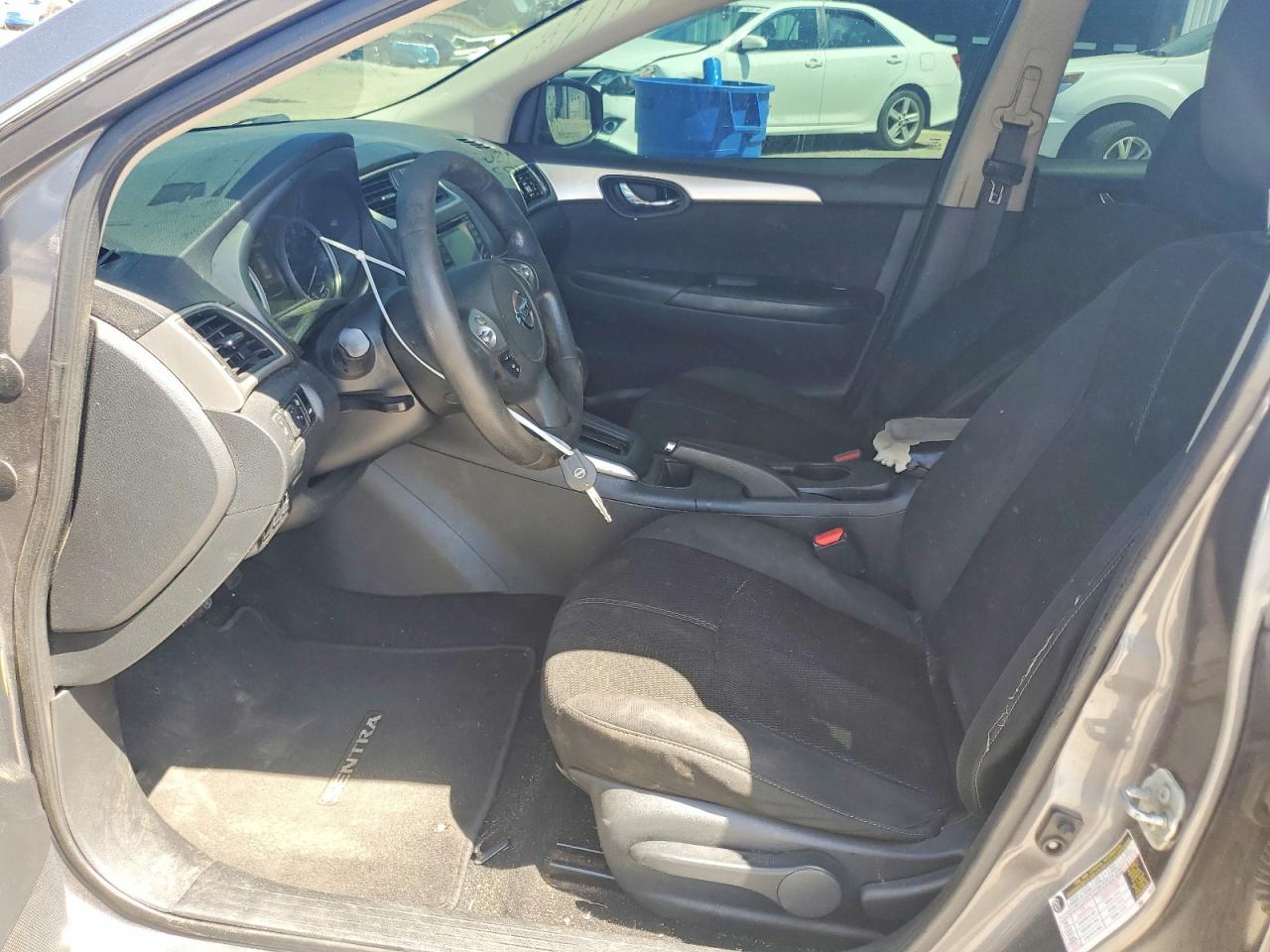 2018 Nissan Sentra S - zdjęcie 7
