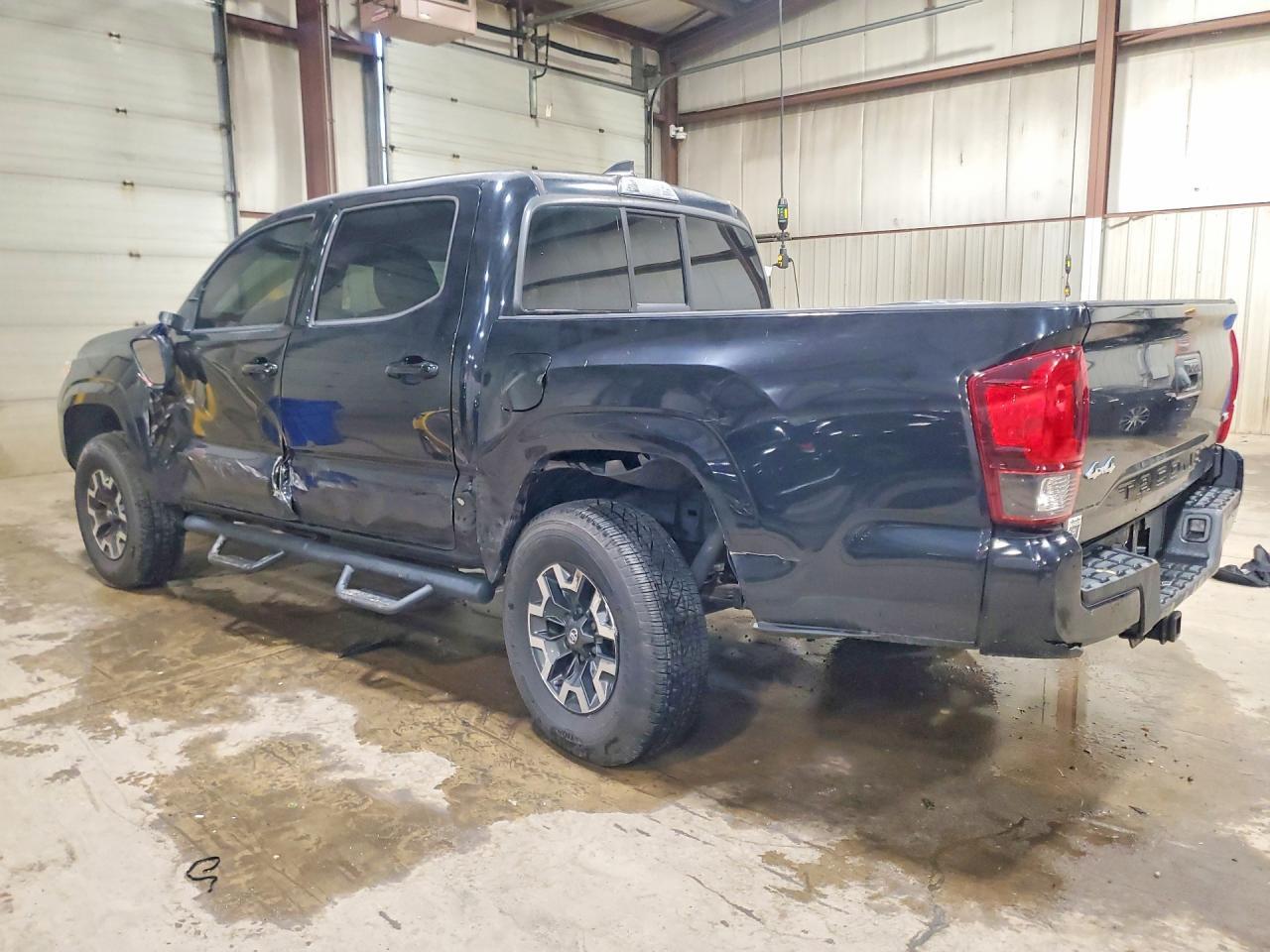 2018 Toyota Tacoma Sr V6 - zdjęcie 2