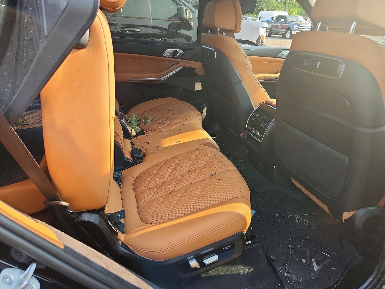 2026 BMW X7 xDrive40I - zdjęcie 10