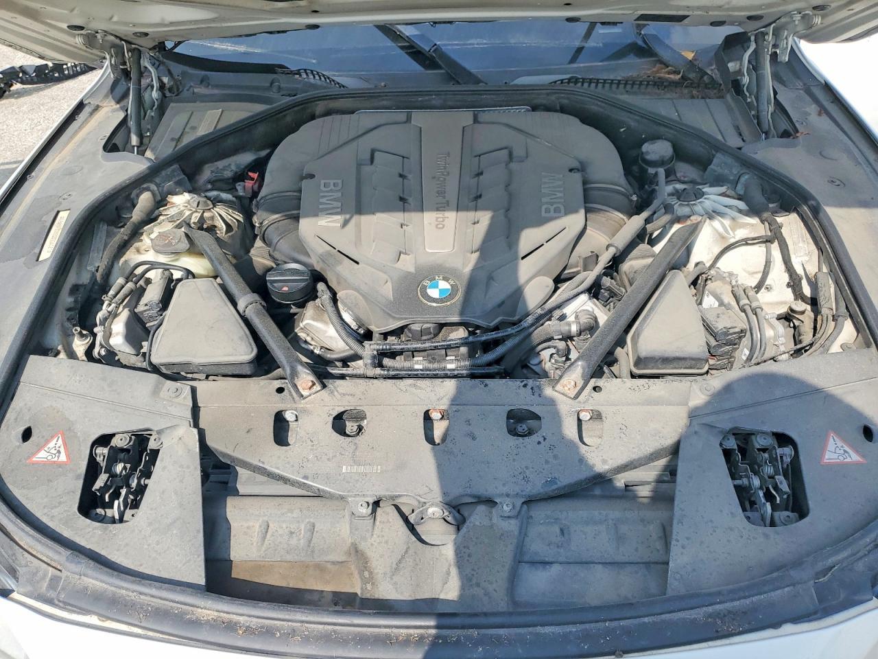 2013 BMW 750 I - zdjęcie 11