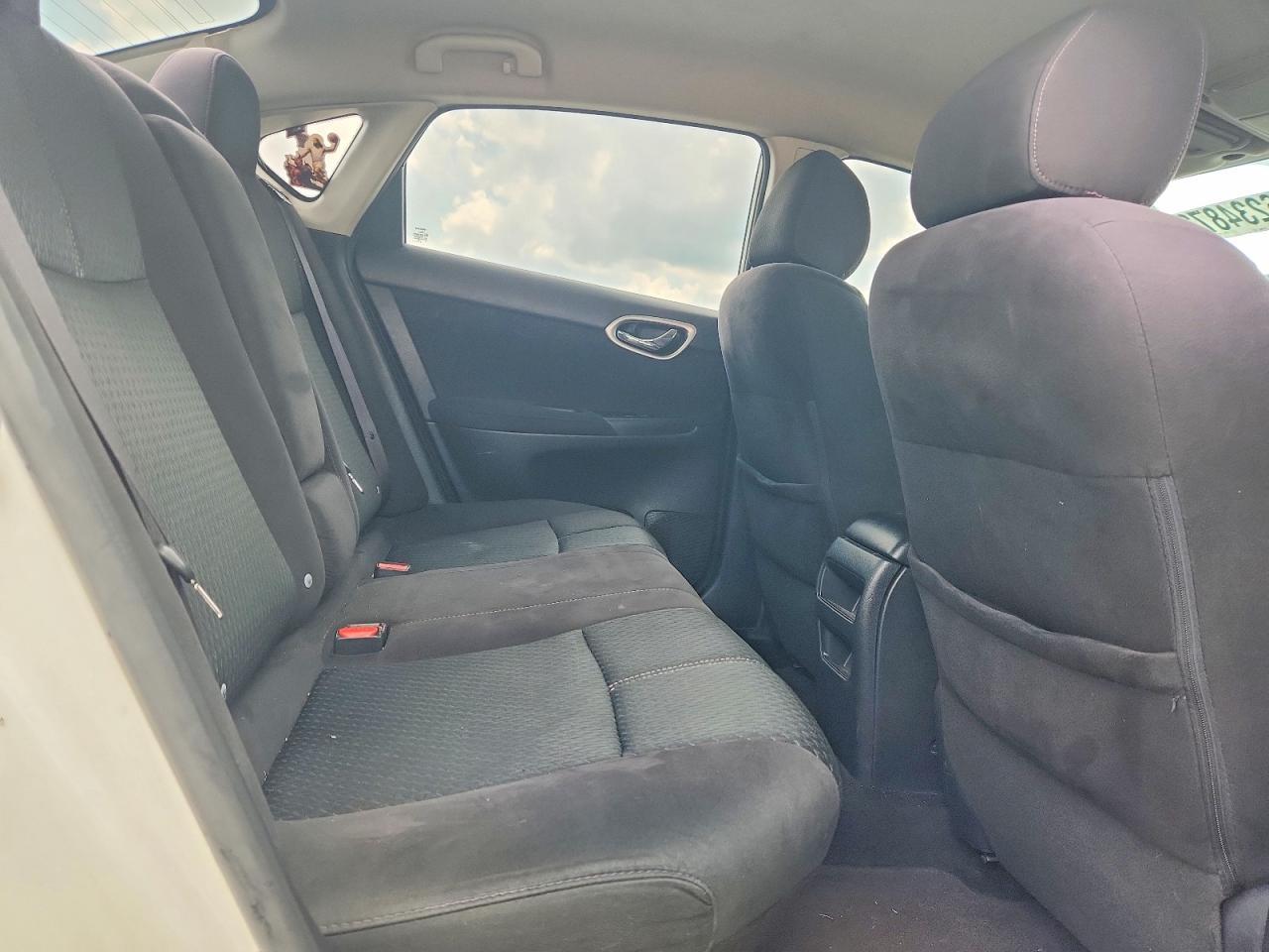 2013 Nissan Sentra S - zdjęcie 10
