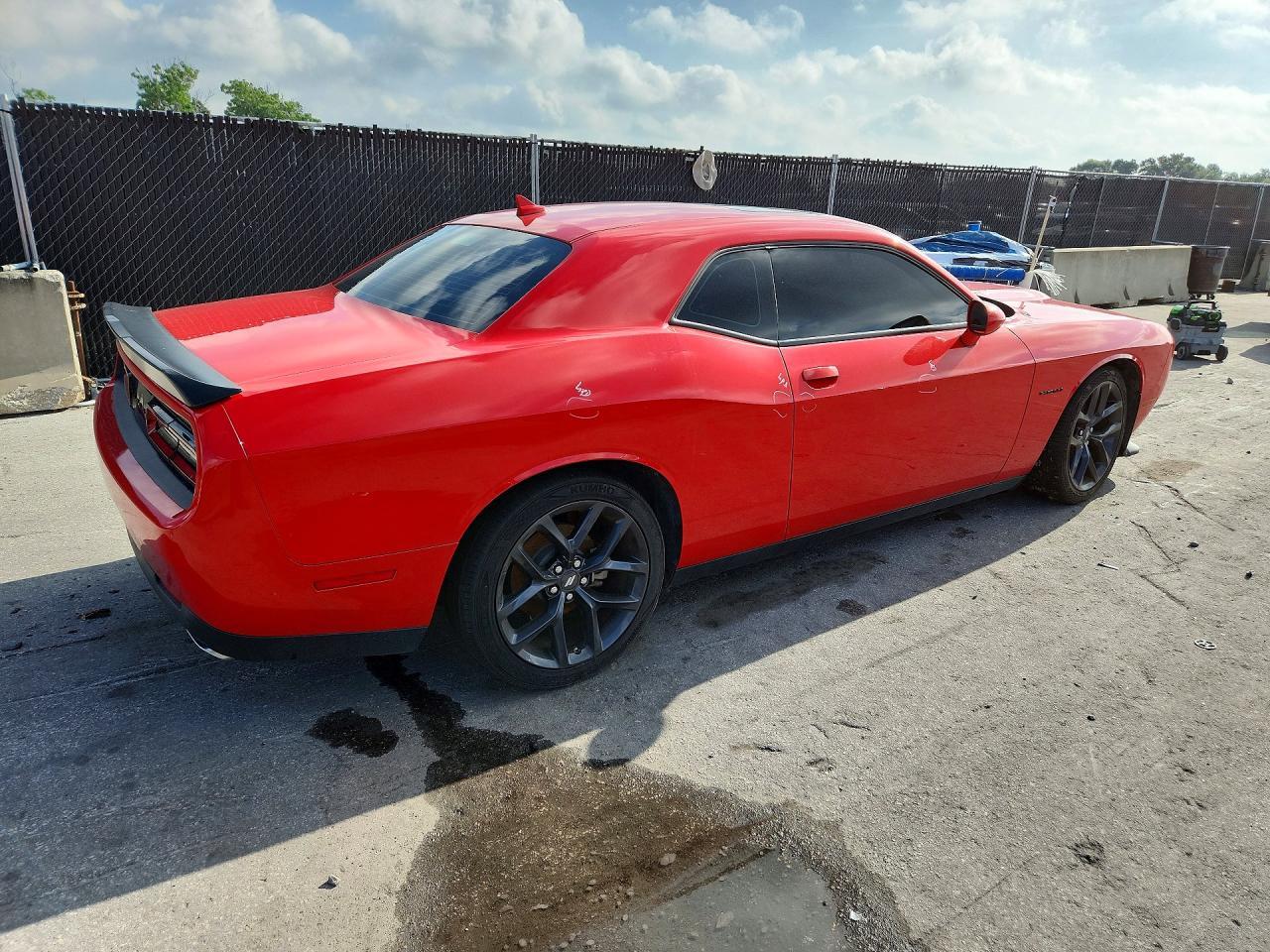 2022 Dodge Challenger R/T - zdjęcie 3