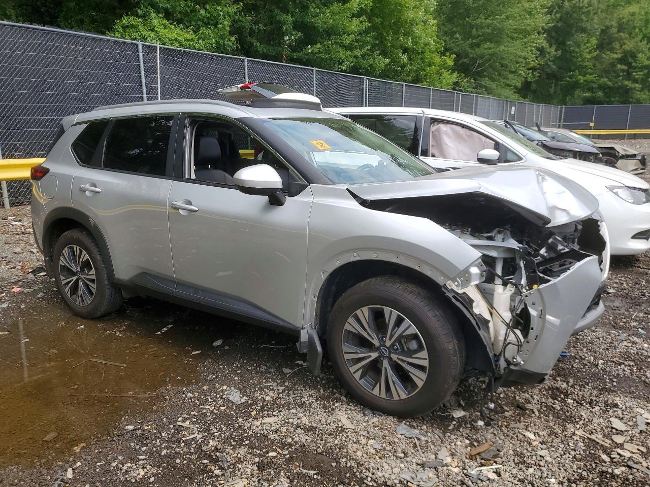 2023 Nissan Rogue Sv - zdjęcie 4