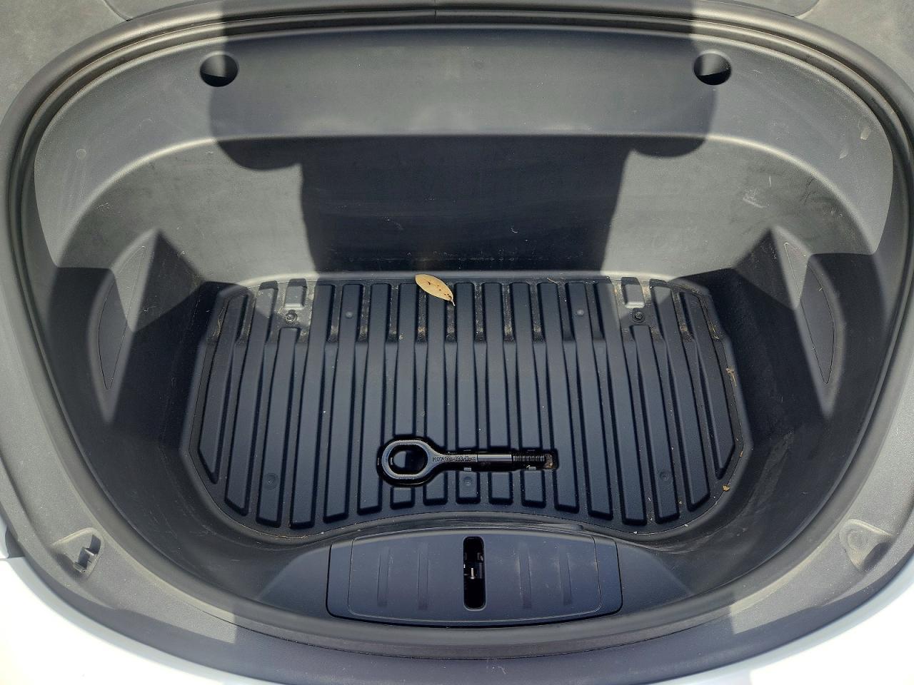 2023 Tesla Model 3 - zdjęcie 11