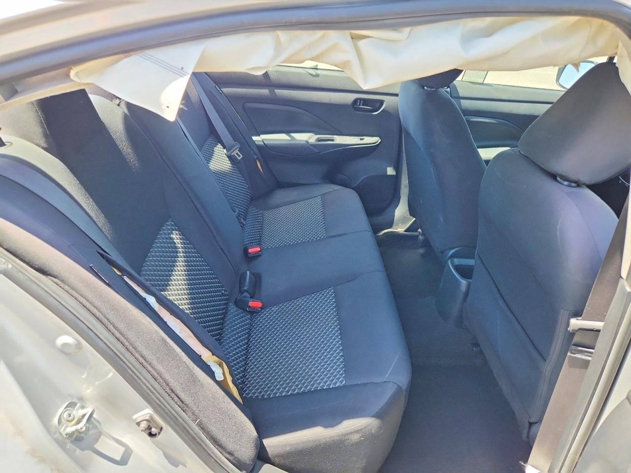 2021 Nissan Versa S - zdjęcie 10