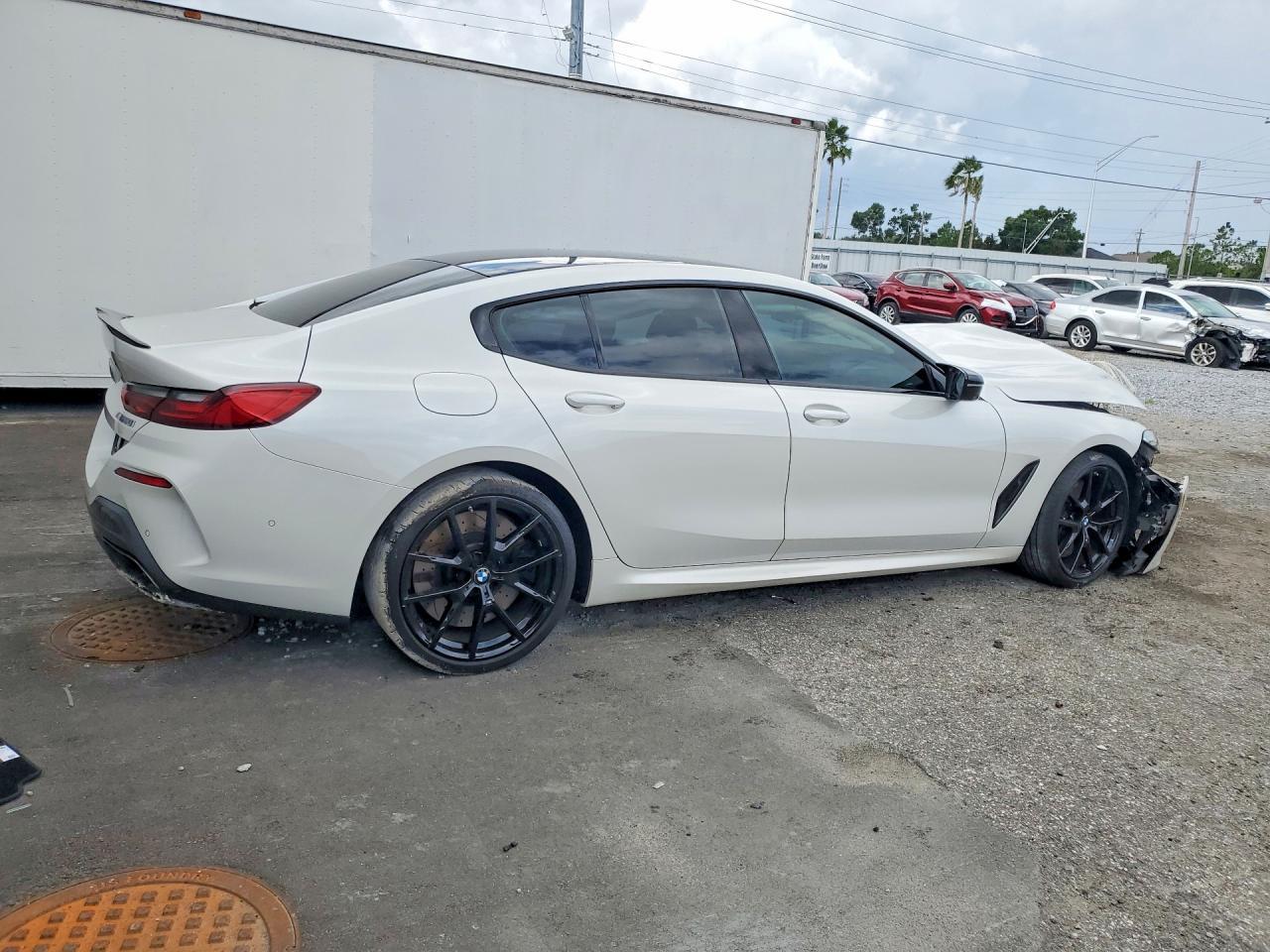 2024 BMW Seria 8 M850i - zdjęcie 3