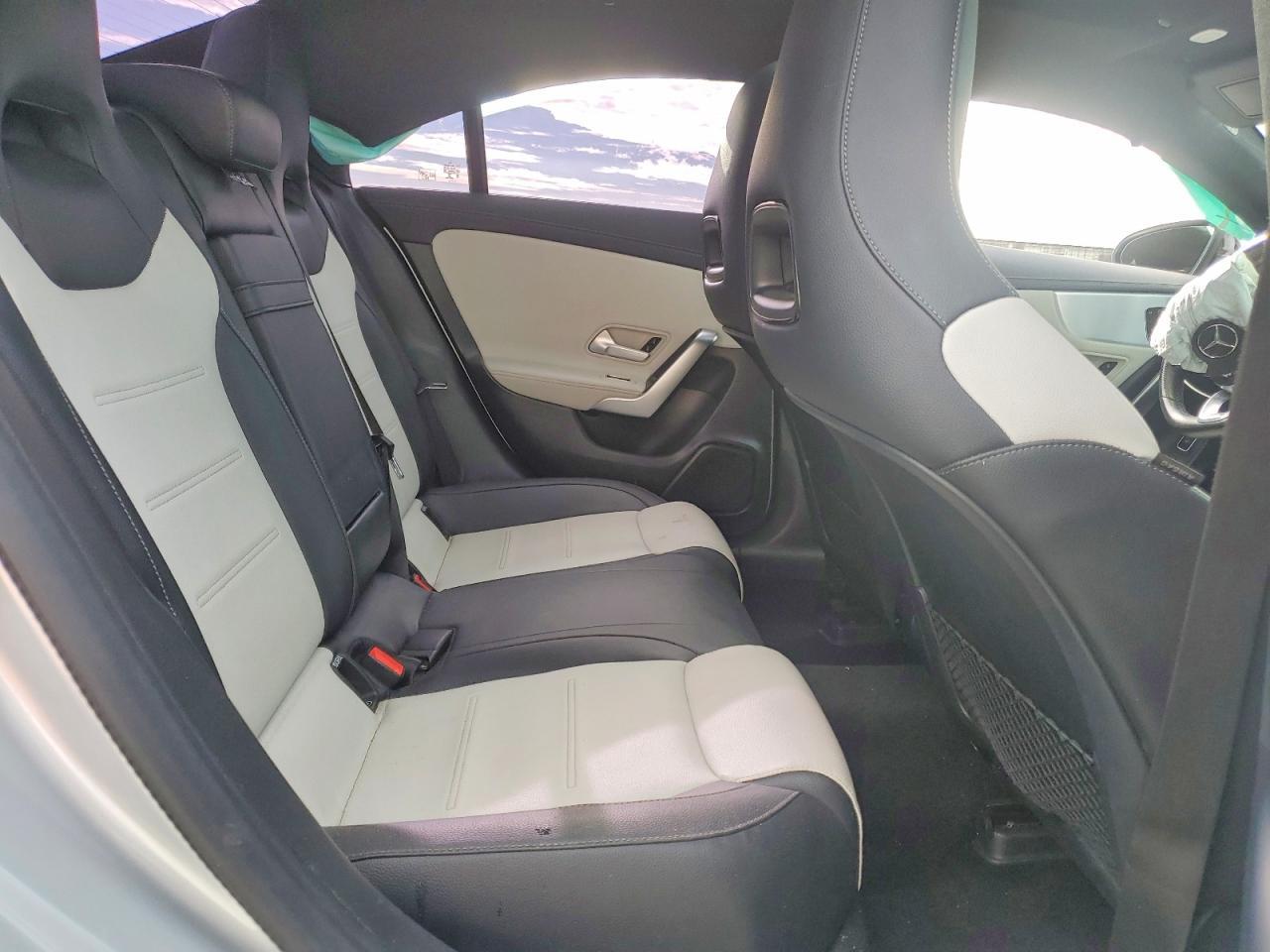2022 Mercedes-Benz Cla Amg 35 4Matic - zdjęcie 10