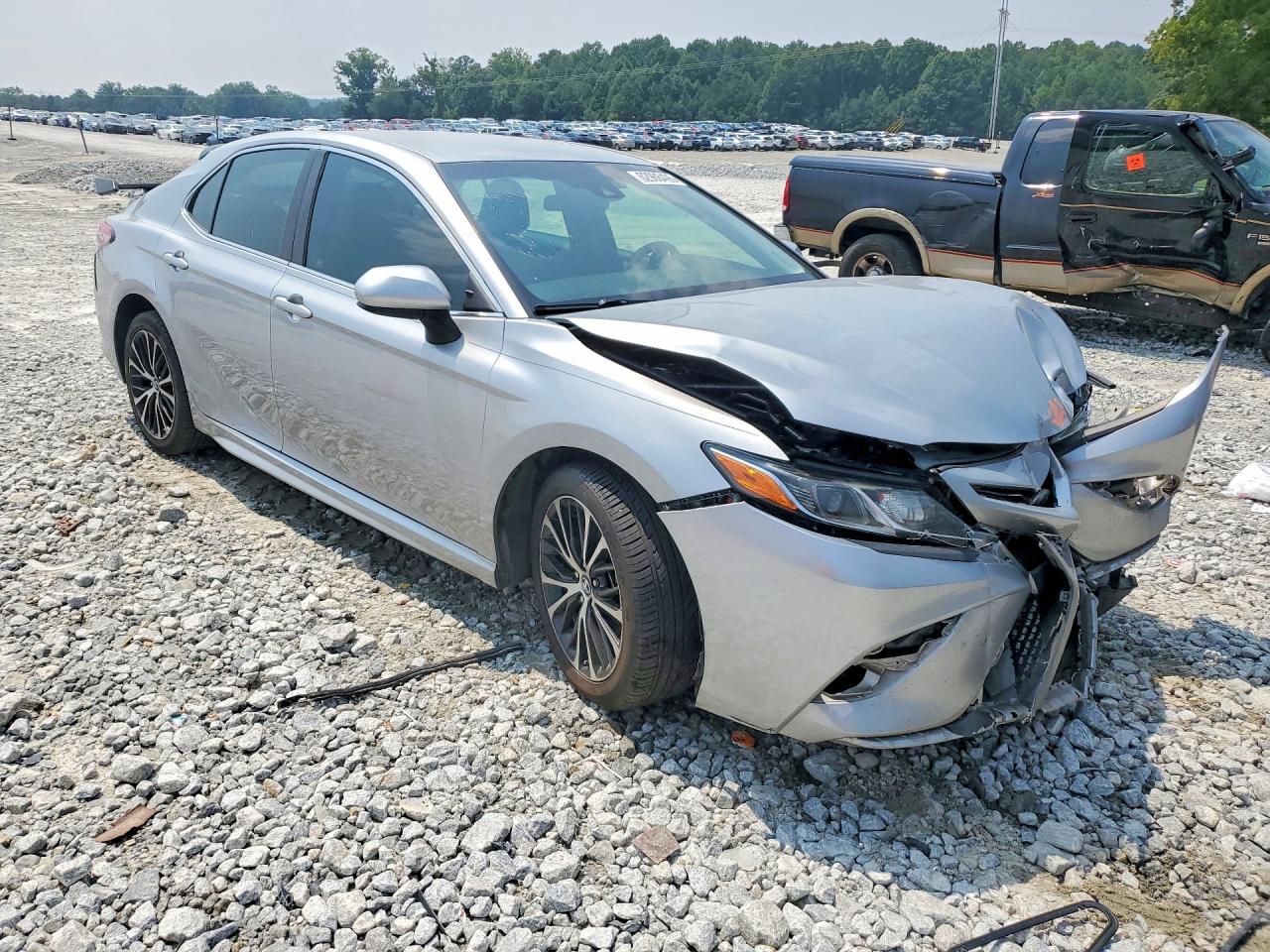 2018 Toyota Camry Se - zdjęcie 4