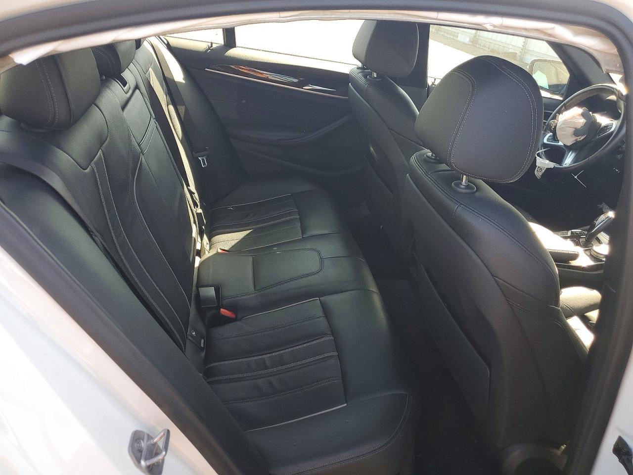 2018 BMW 530E - zdjęcie 10