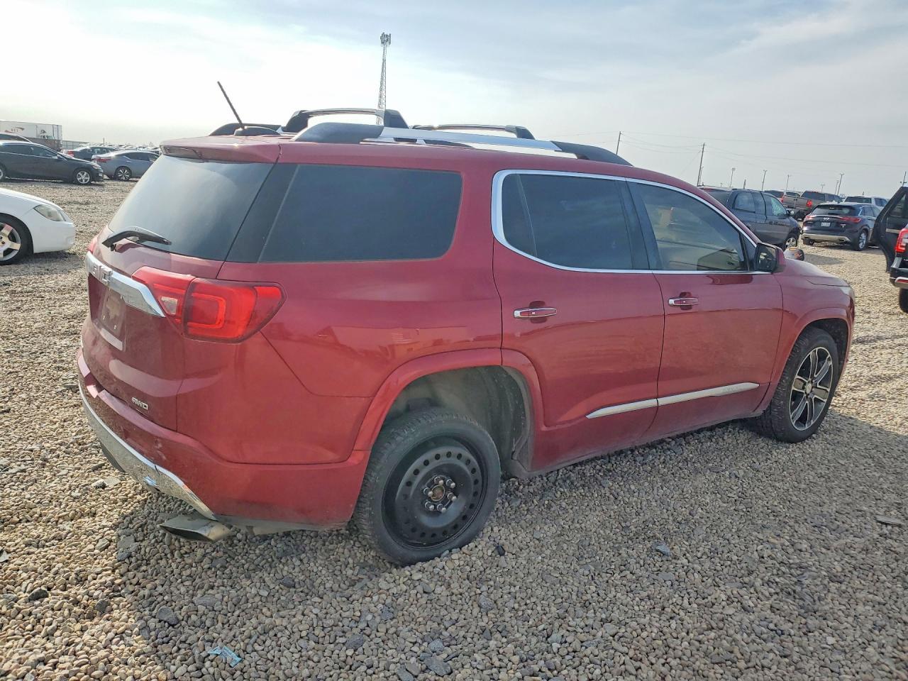 2019 GMC Acadia Denali - zdjęcie 3
