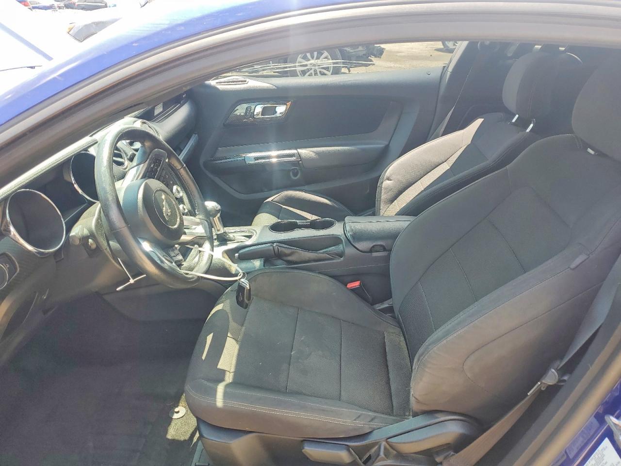 2016 Ford Mustang - zdjęcie 7