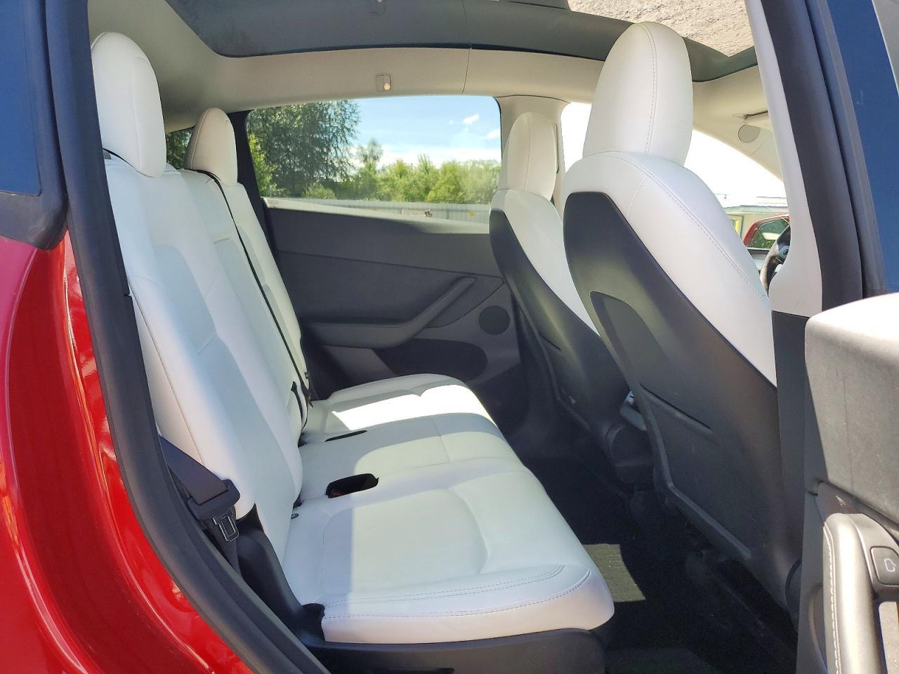 2023 Tesla Model Y - zdjęcie 11