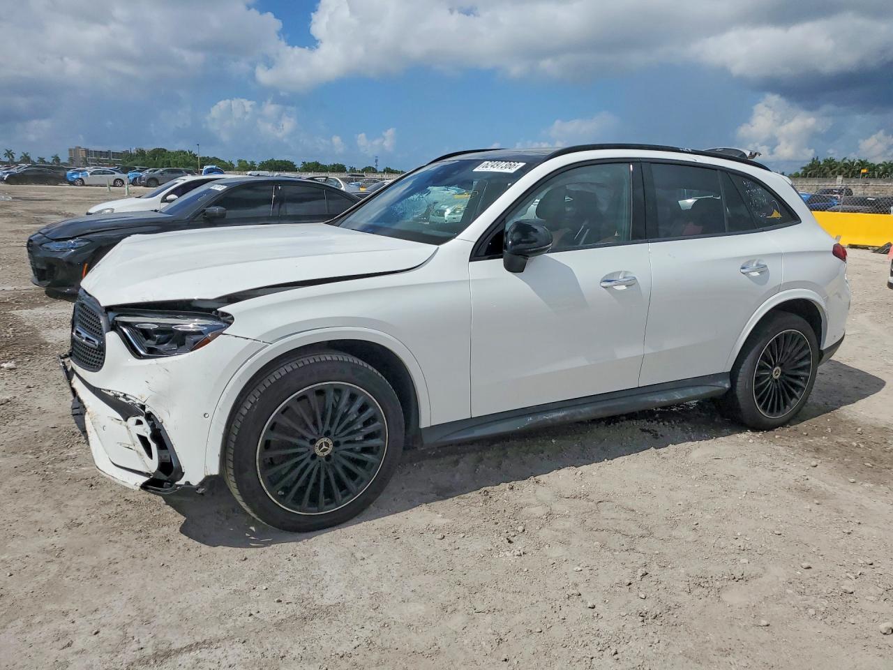 2023 Mercedes-Benz Glc 300 - zdjęcie główne