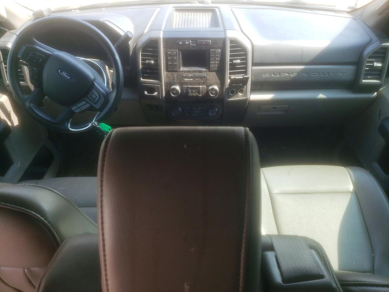 2019 Ford F350 Super Duty - zdjęcie 8