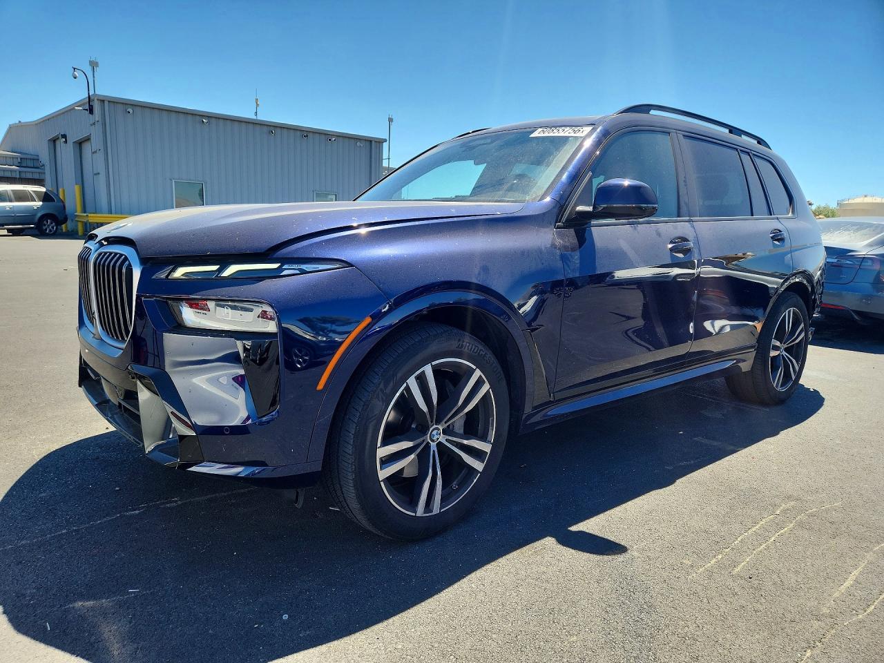 2026 BMW X7 xDrive40I - zdjęcie główne
