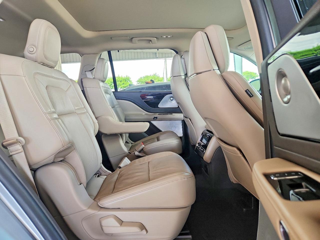 2020 Lincoln Aviator Reserve - zdjęcie 11
