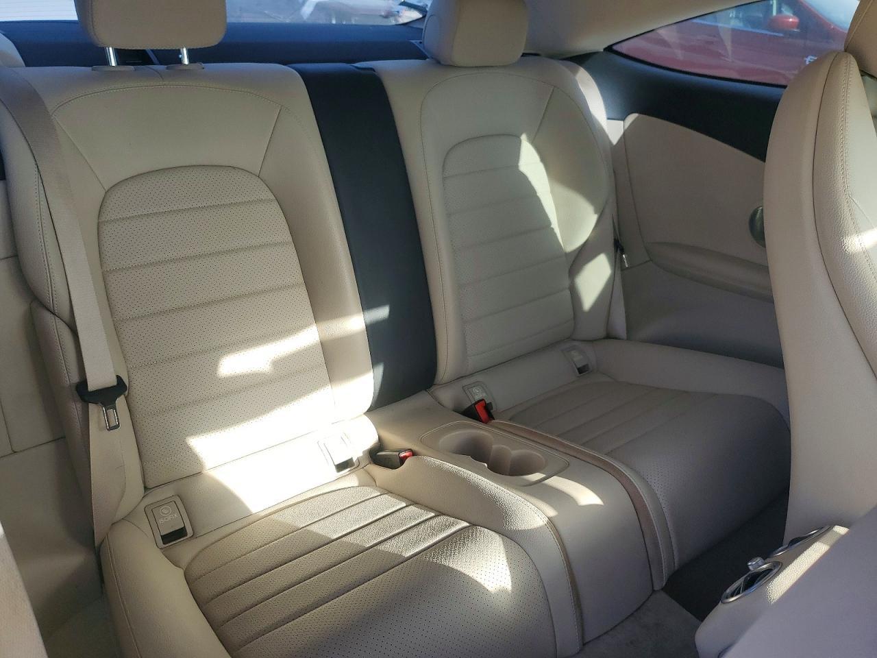 2017 Mercedes-Benz C 300 4Matic - zdjęcie 10