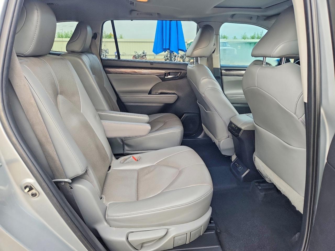 2021 Toyota Highlander Limited - zdjęcie 11
