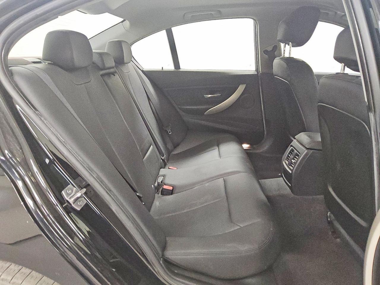 2017 BMW 320 I - zdjęcie 10
