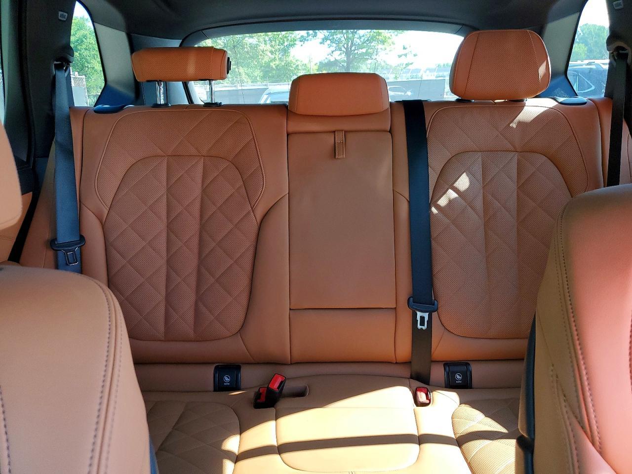 2024 BMW X5 xDrive50E - zdjęcie 10