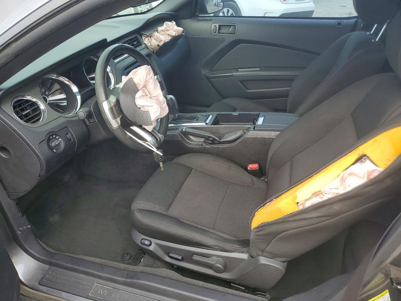 2014 Ford Mustang - zdjęcie 7