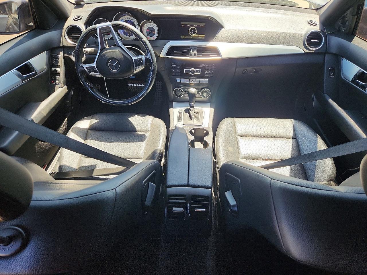 2014 Mercedes-Benz C 250 - zdjęcie 8