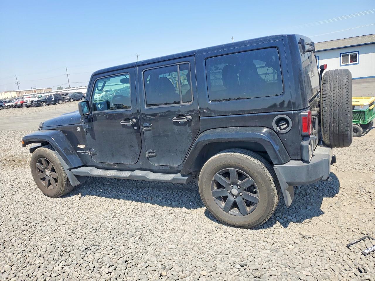 2015 Jeep Wrangler Unlimited Sahara - zdjęcie 2