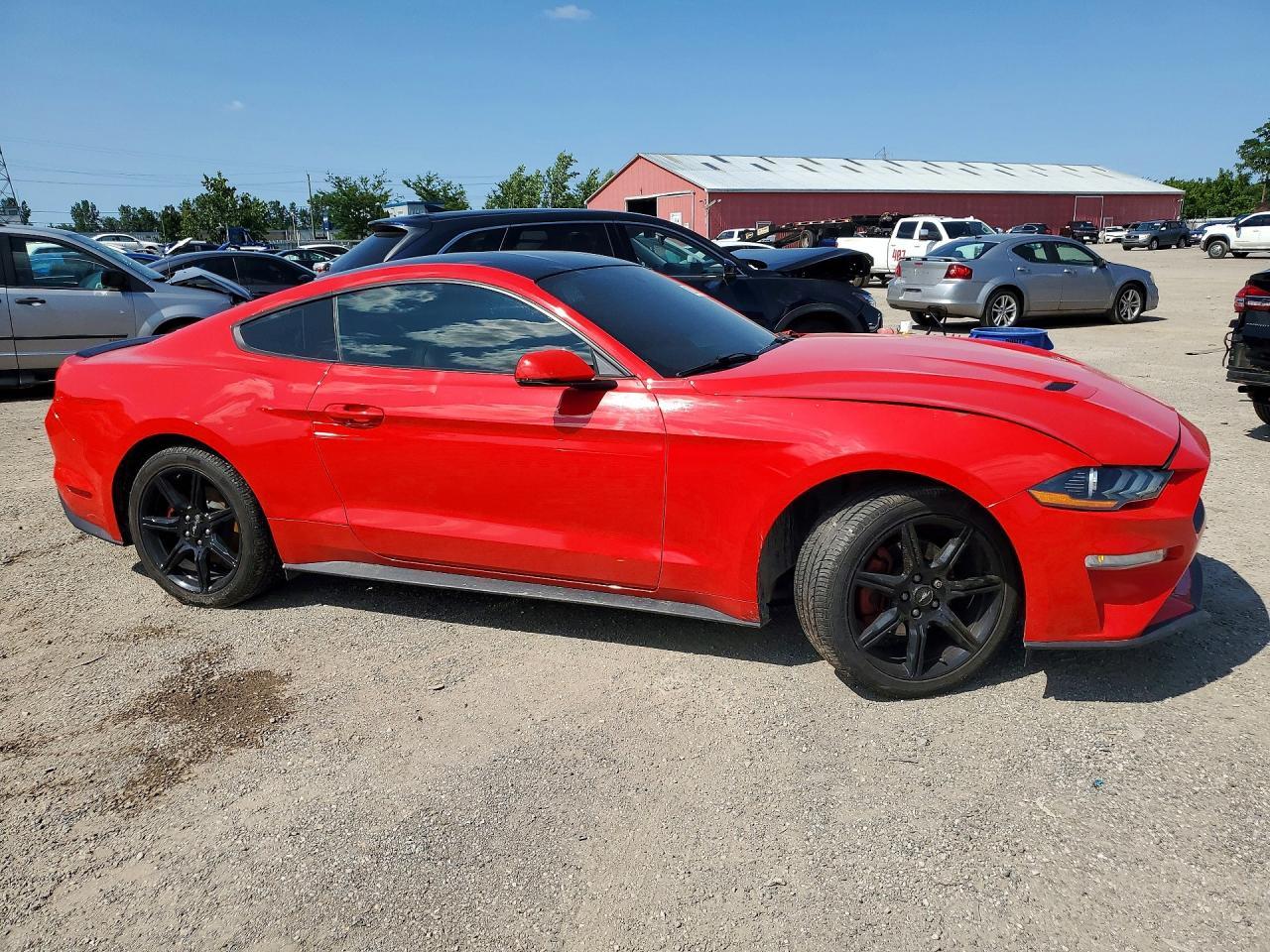 2019 Ford Mustang - zdjęcie 4
