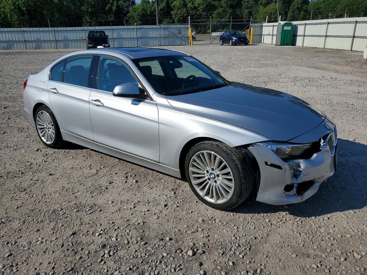 2013 BMW 328 I - zdjęcie 4