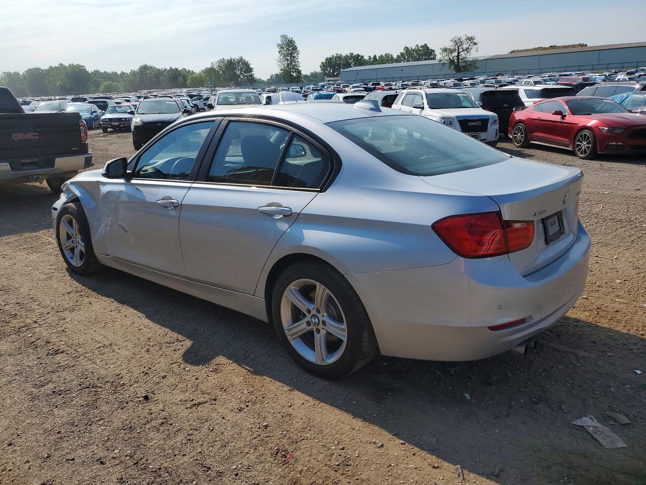 2015 BMW Seria 3 328i - zdjęcie 2