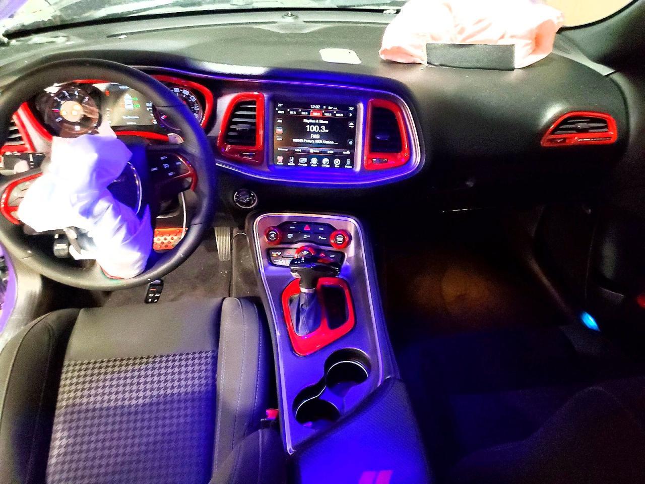 2016 Dodge Challenger R/T - zdjęcie 8