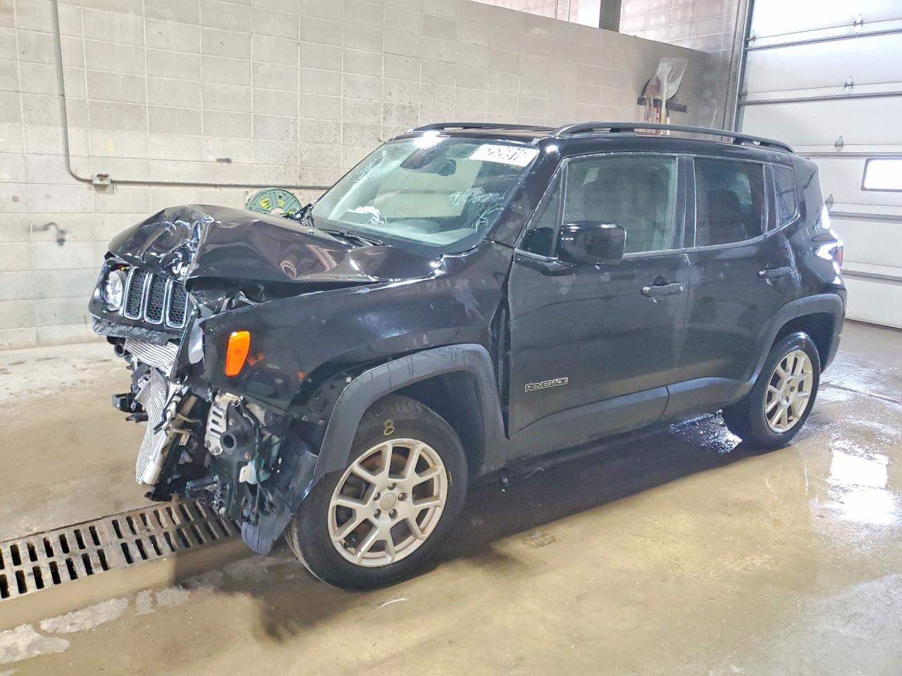2020 Jeep Renegade Latitude - zdjęcie główne