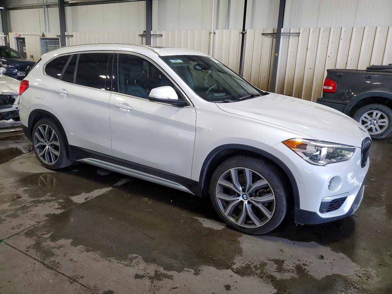 2016 BMW X1 xDrive28I - zdjęcie 4