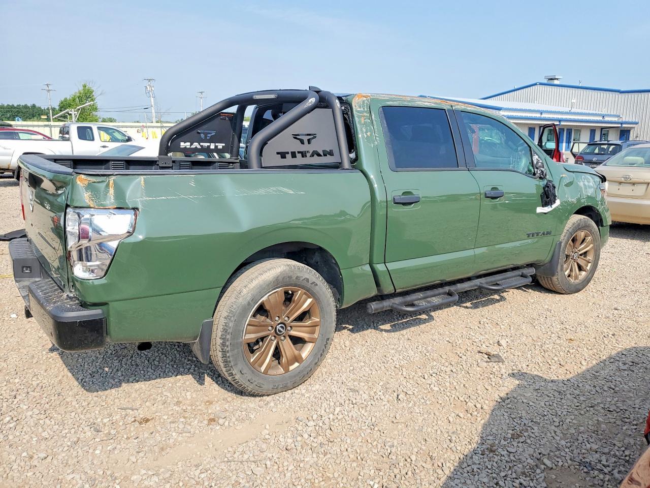 2024 Nissan Titan Sv - zdjęcie 3