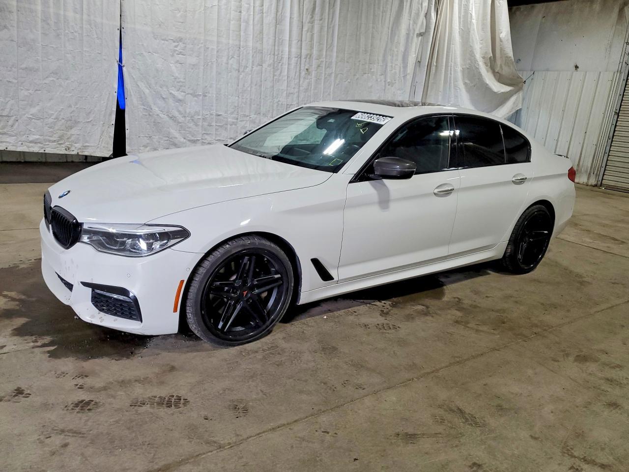 2017 BMW Seria 5 540i - zdjęcie główne