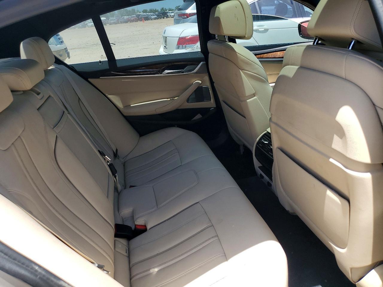 2019 BMW 540 I - zdjęcie 10
