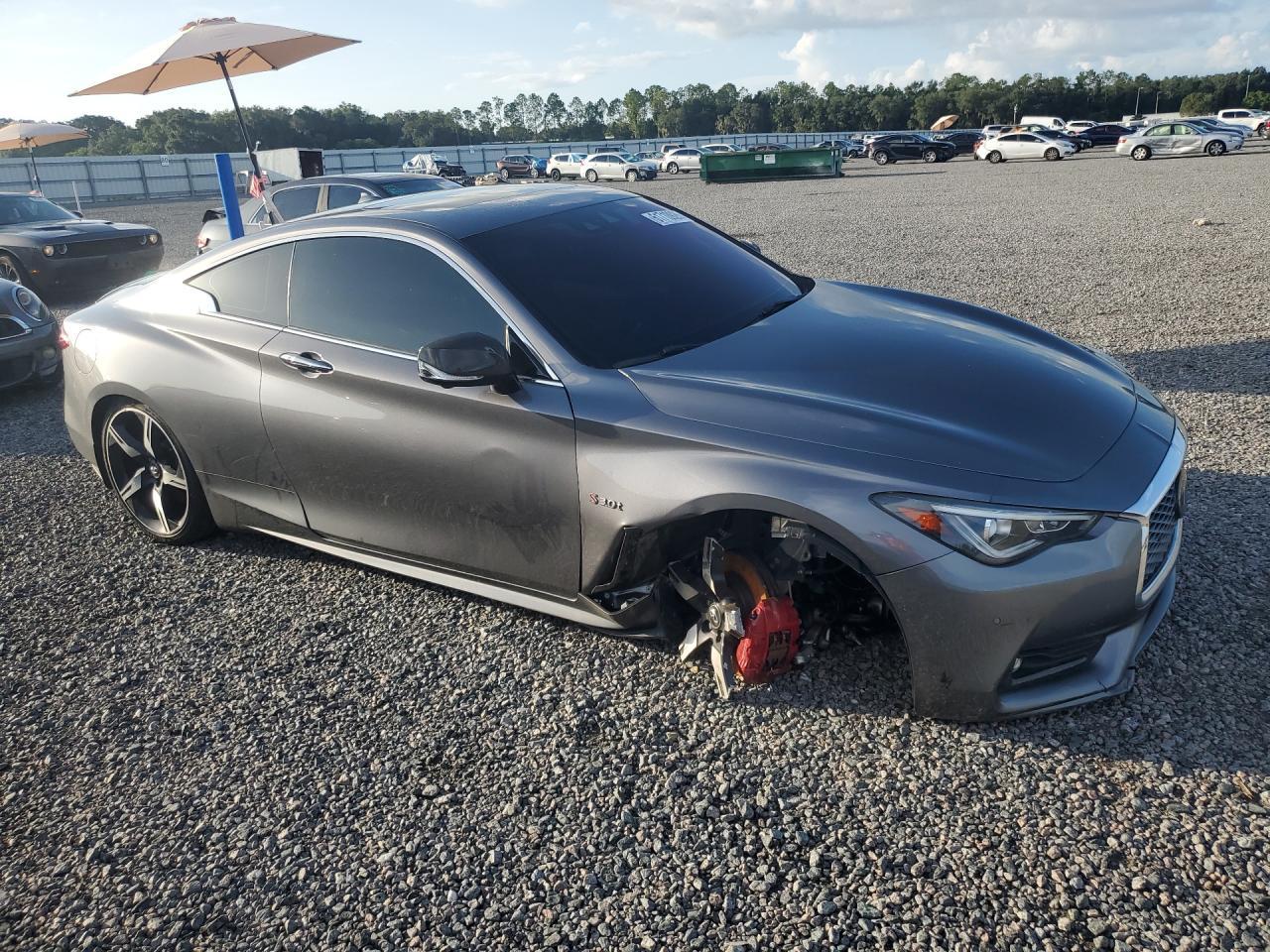2019 Infiniti Q60 Red Sport 400 - zdjęcie 4