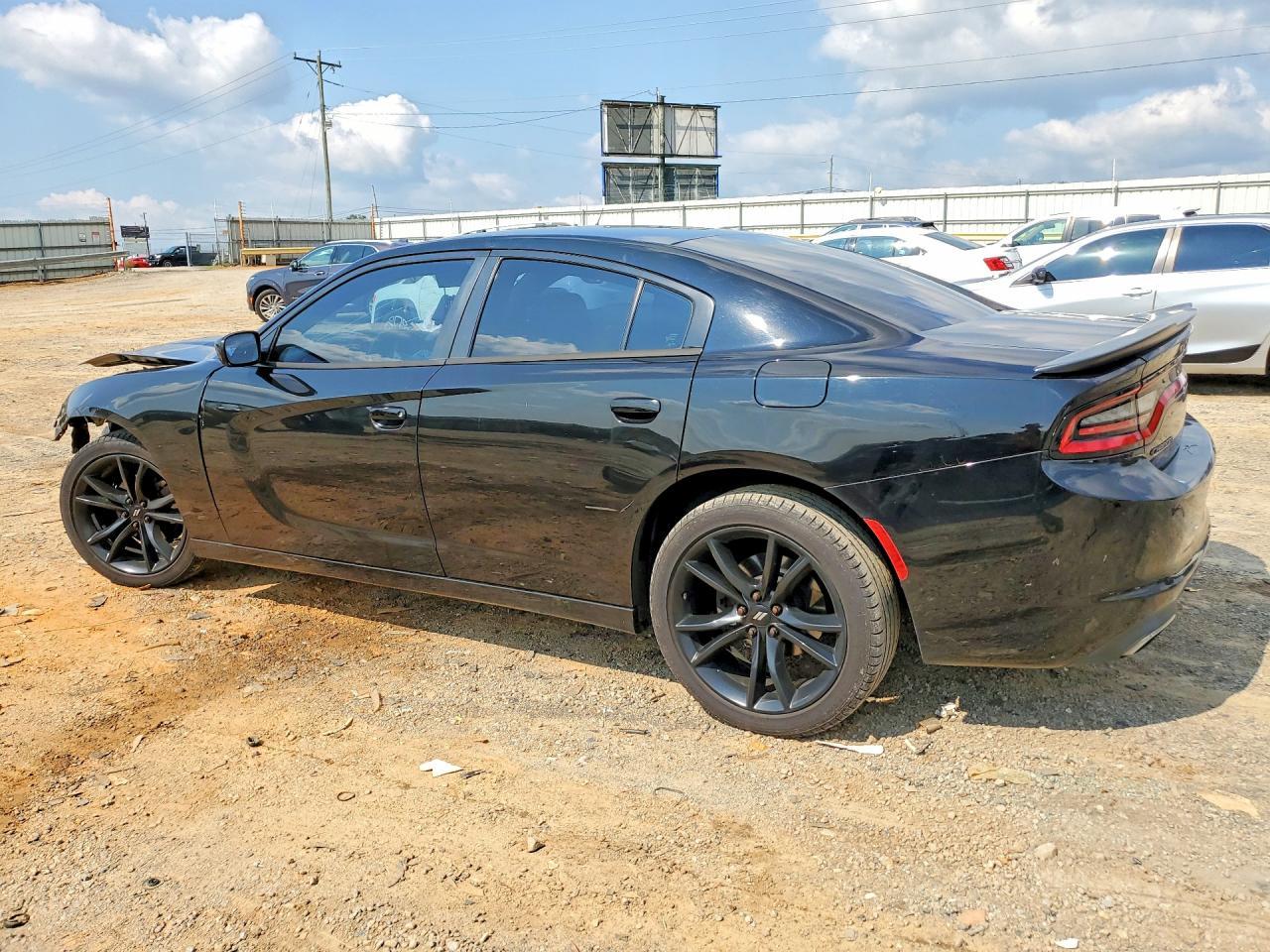 2017 Dodge Charger Se - zdjęcie 2