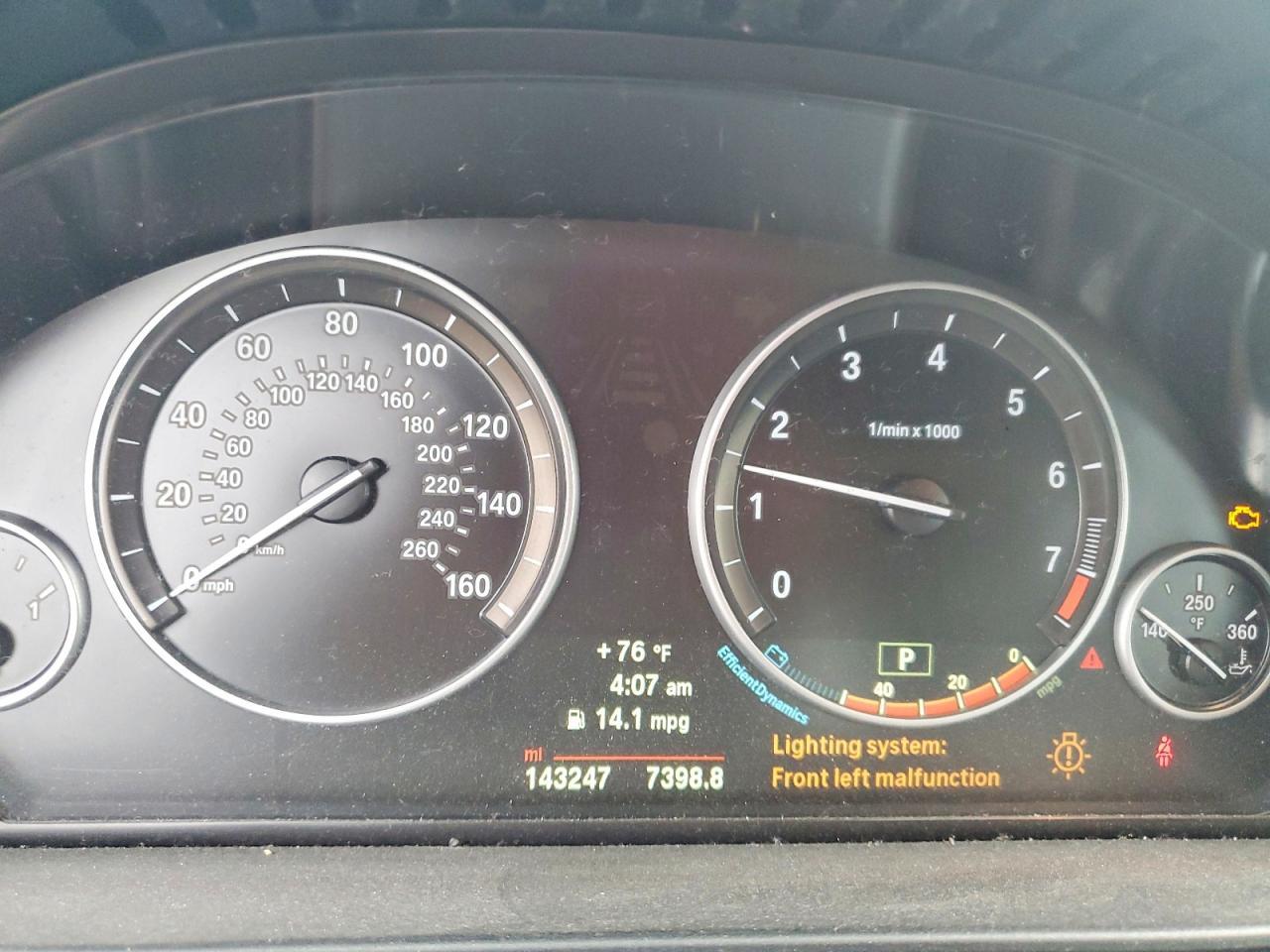 2014 BMW Seria 5 550i - zdjęcie 9
