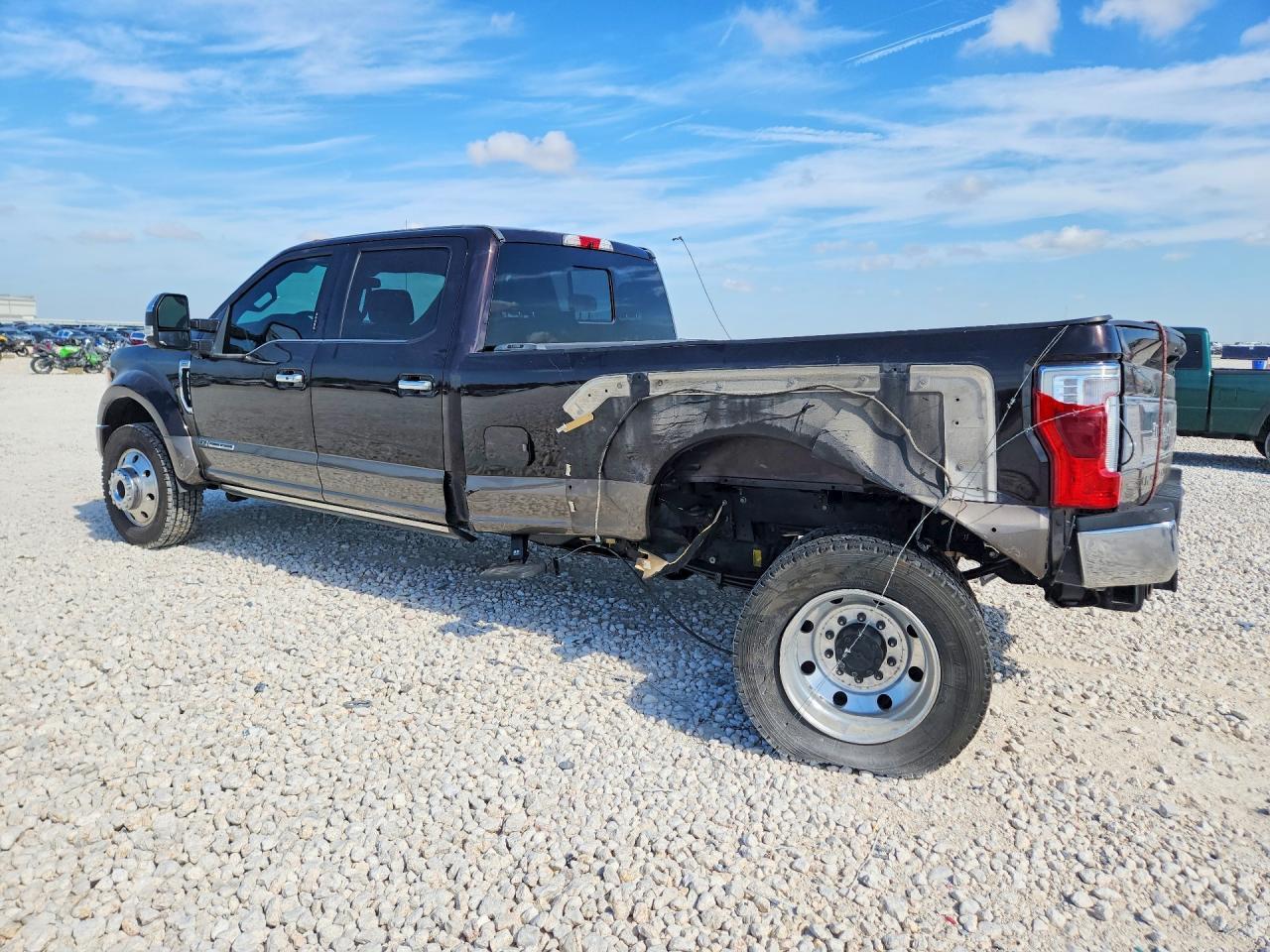 2019 Ford F450 Super Duty - zdjęcie 2