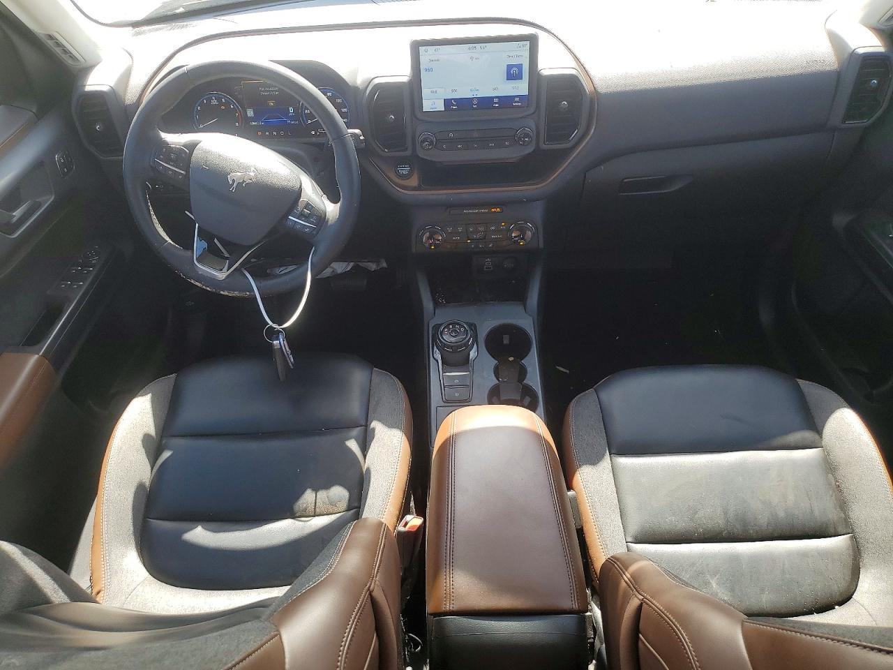 2024 Ford Bronco Sport Outer Banks - zdjęcie 8