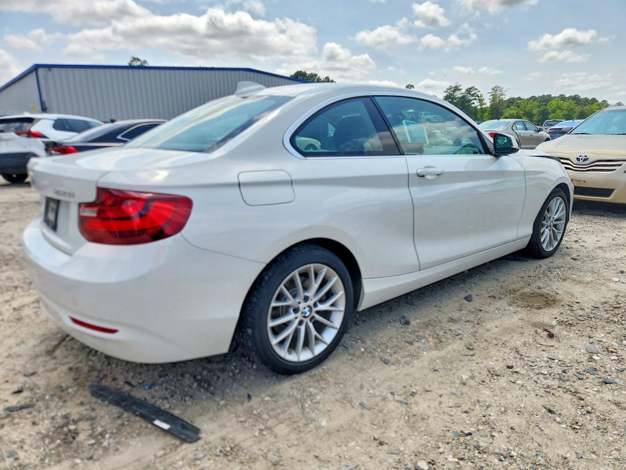 2015 BMW Seria 2 Coupe 228i - zdjęcie 4