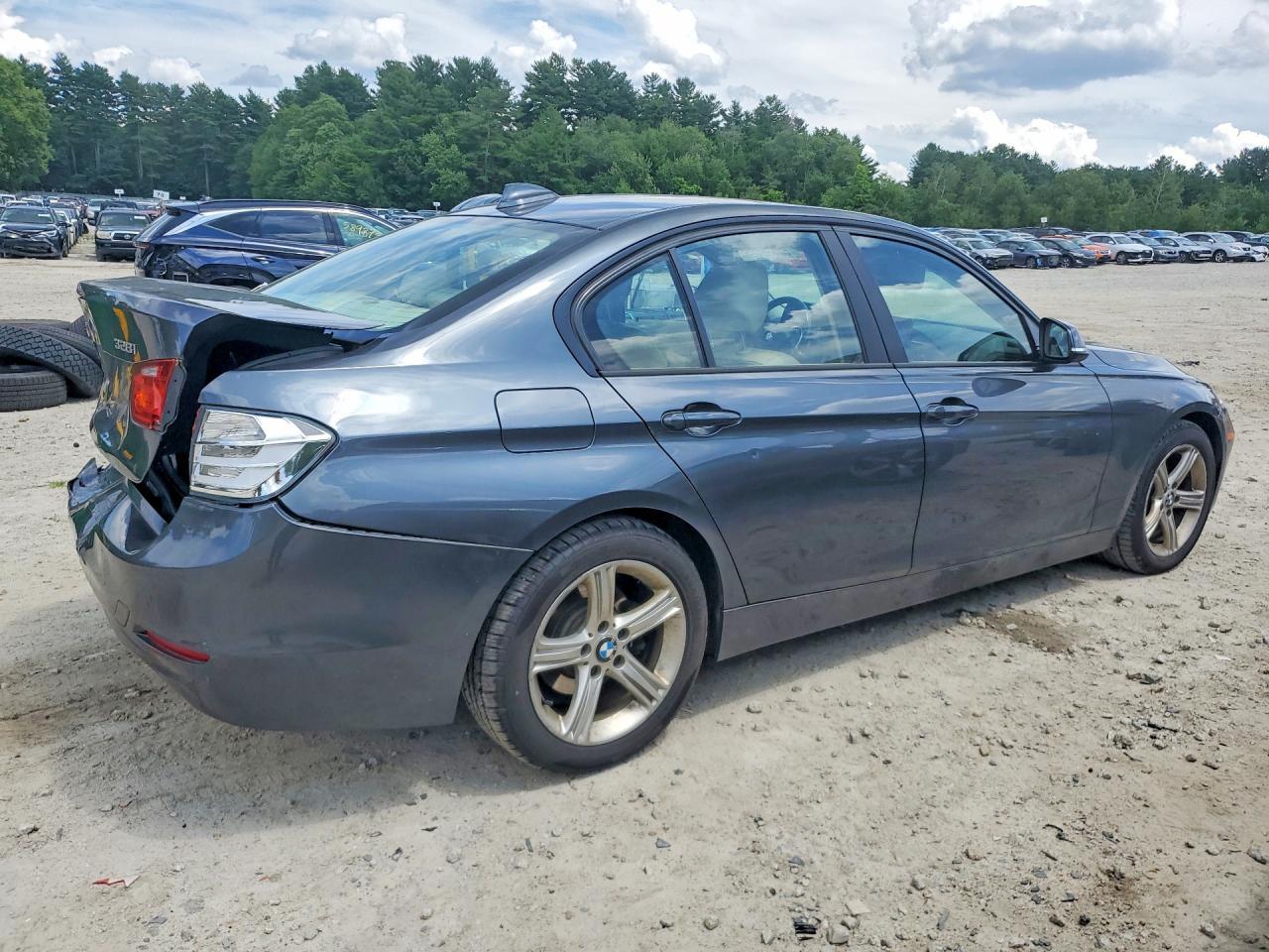 2013 BMW Seria 3 328i - zdjęcie 3